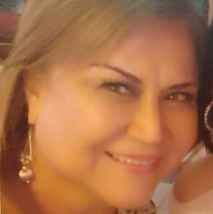 Meet your Posher, Maria elena